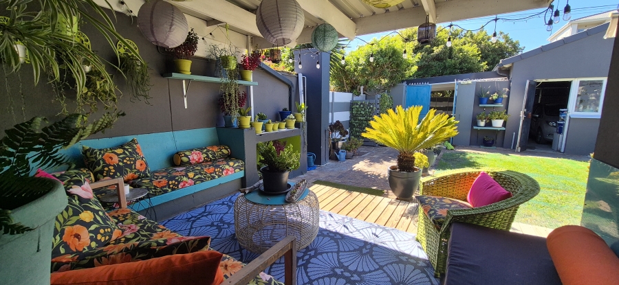 3 Bedroom Property for Sale in Table View Western Cape